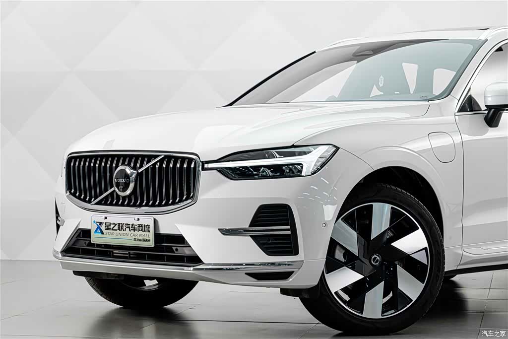 Volvo XC60, 2025 3