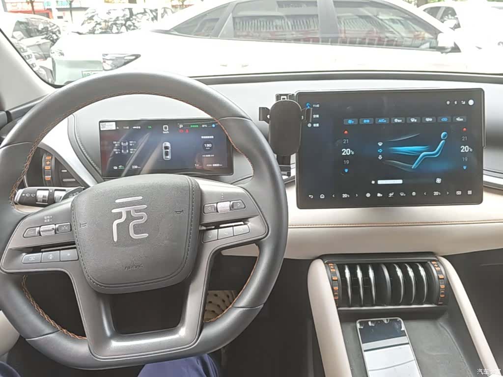 BYD Yuan, 2025 10