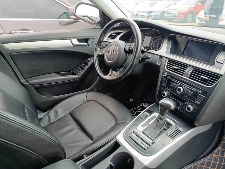 Audi A4L 2016, фото 11