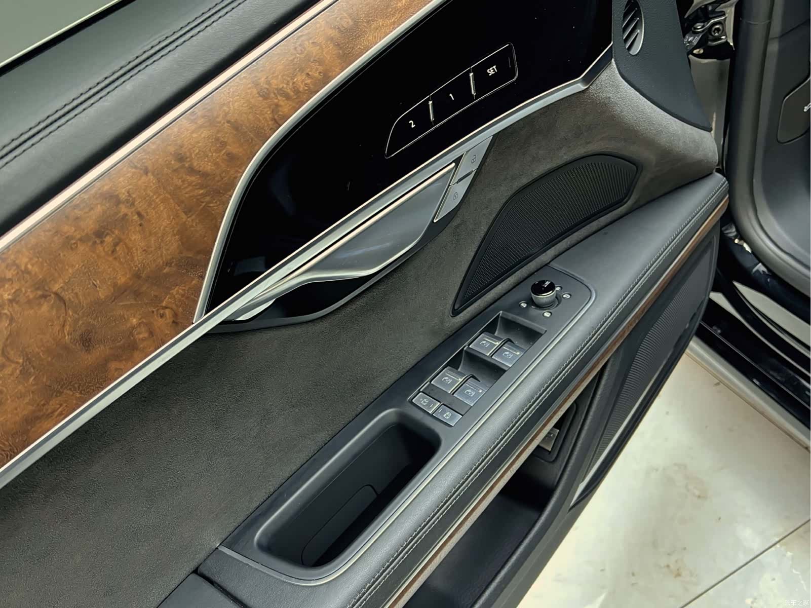 Audi A8L, 2023 17