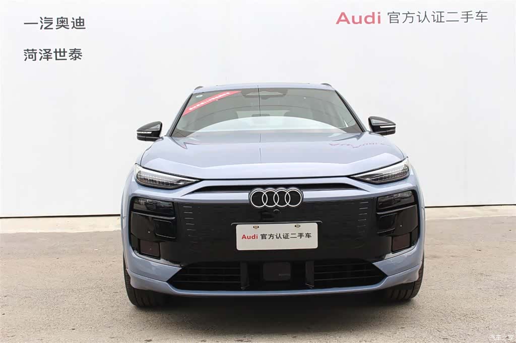 Audi e-tron, 2025 все фото