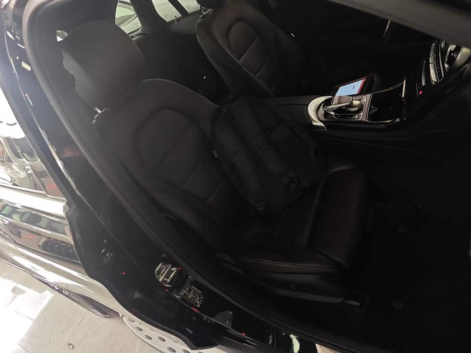 Mercedes-Benz GLC Mercedes-Benz GLC