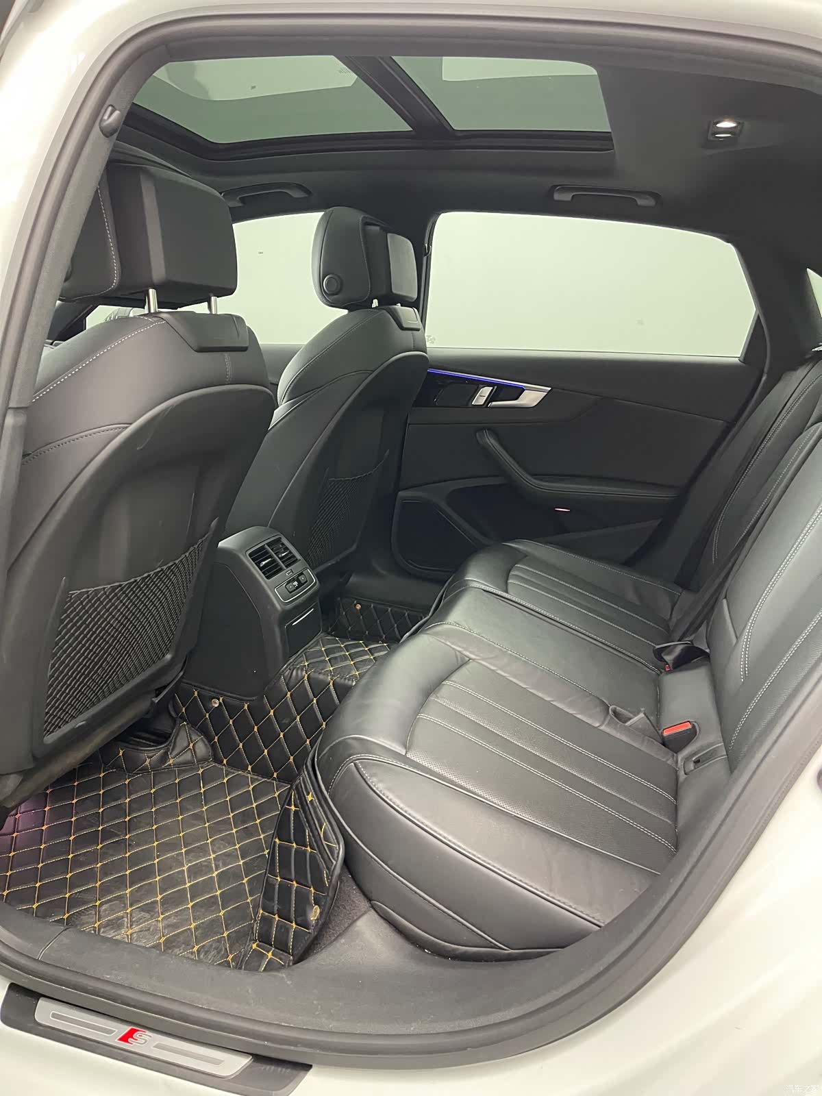 Audi A4L, 2024 21