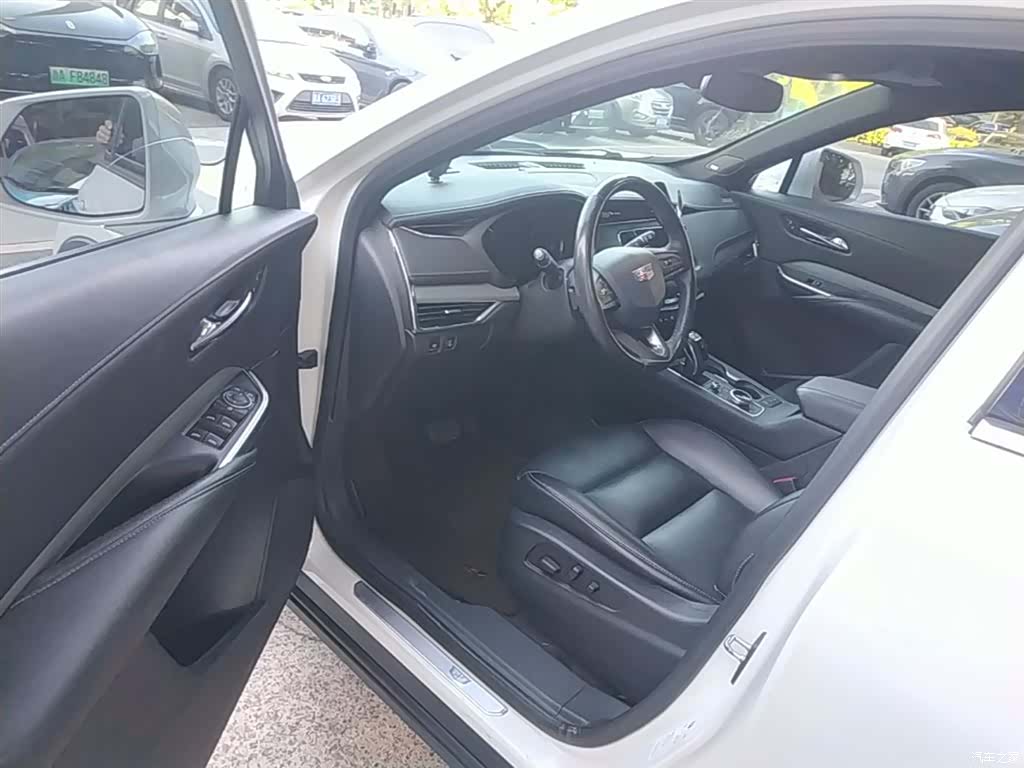 Cadillac XT4, 2019 12