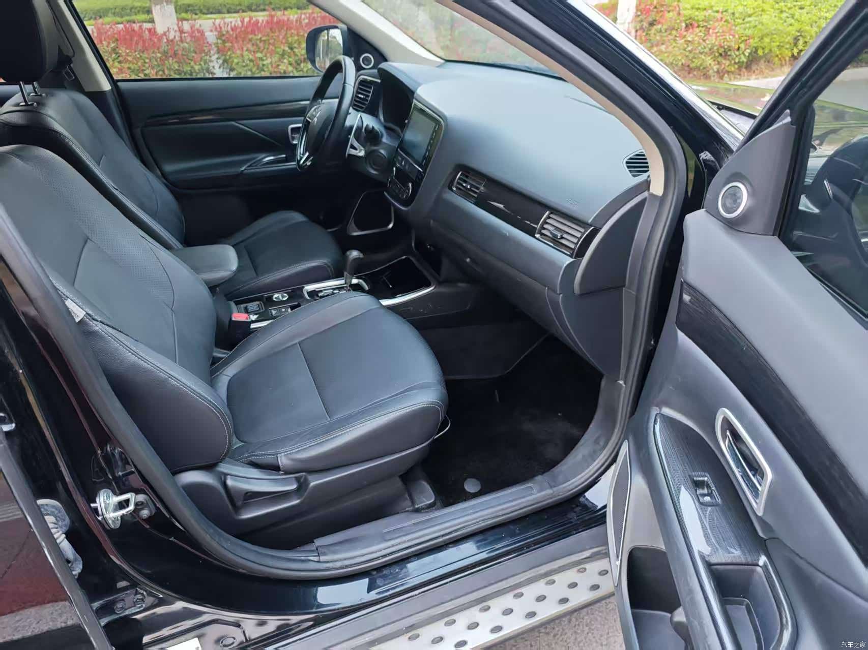 Mitsubishi Outlander, 2018 13