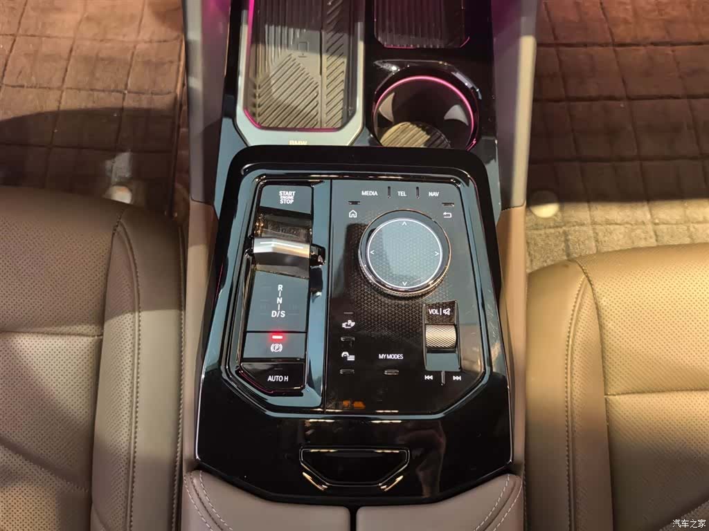 BMW 5 Series, 2025 15