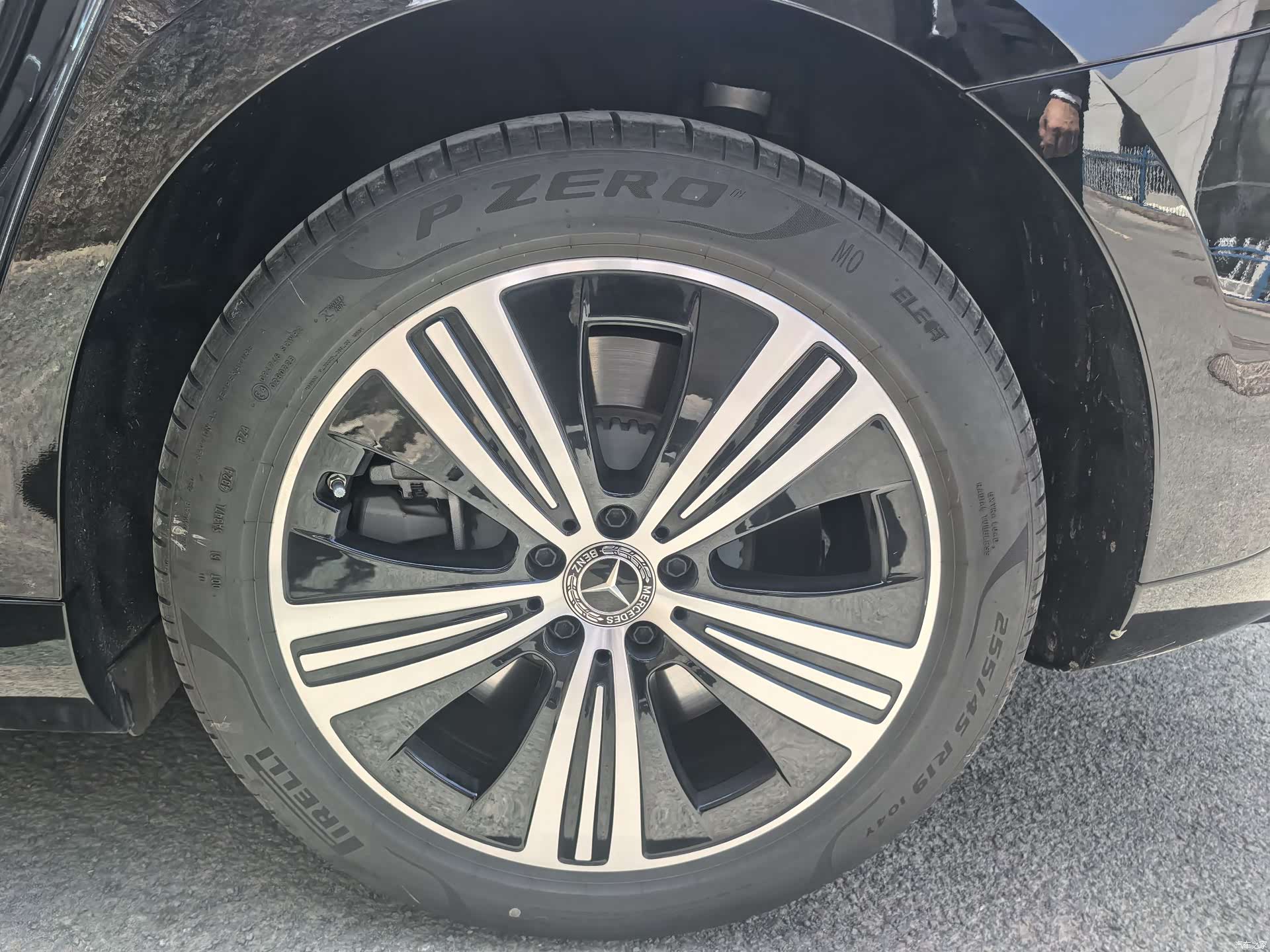 Mercedes-Benz EQE, 2025 6