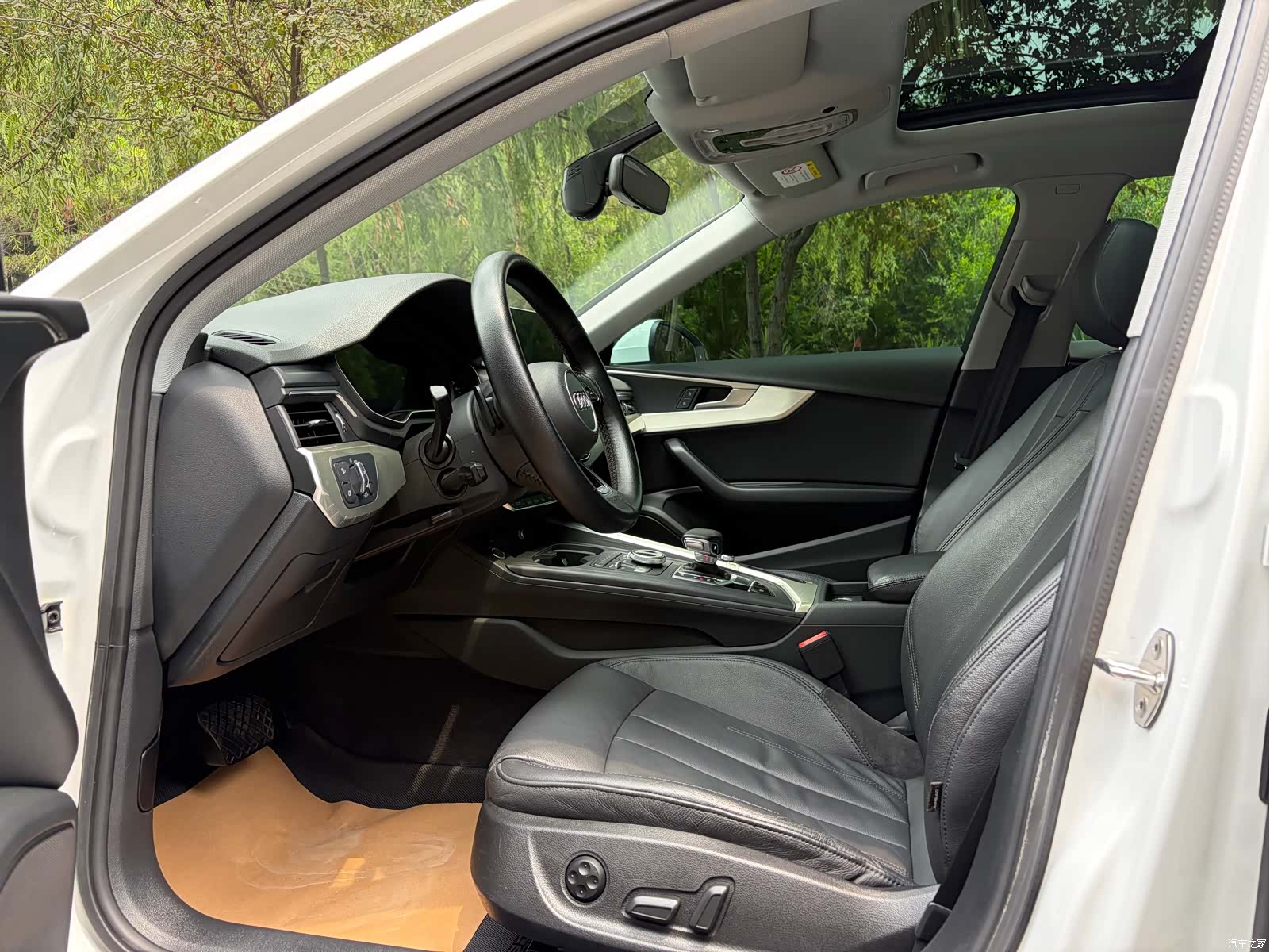 Audi A4L, 2019 7
