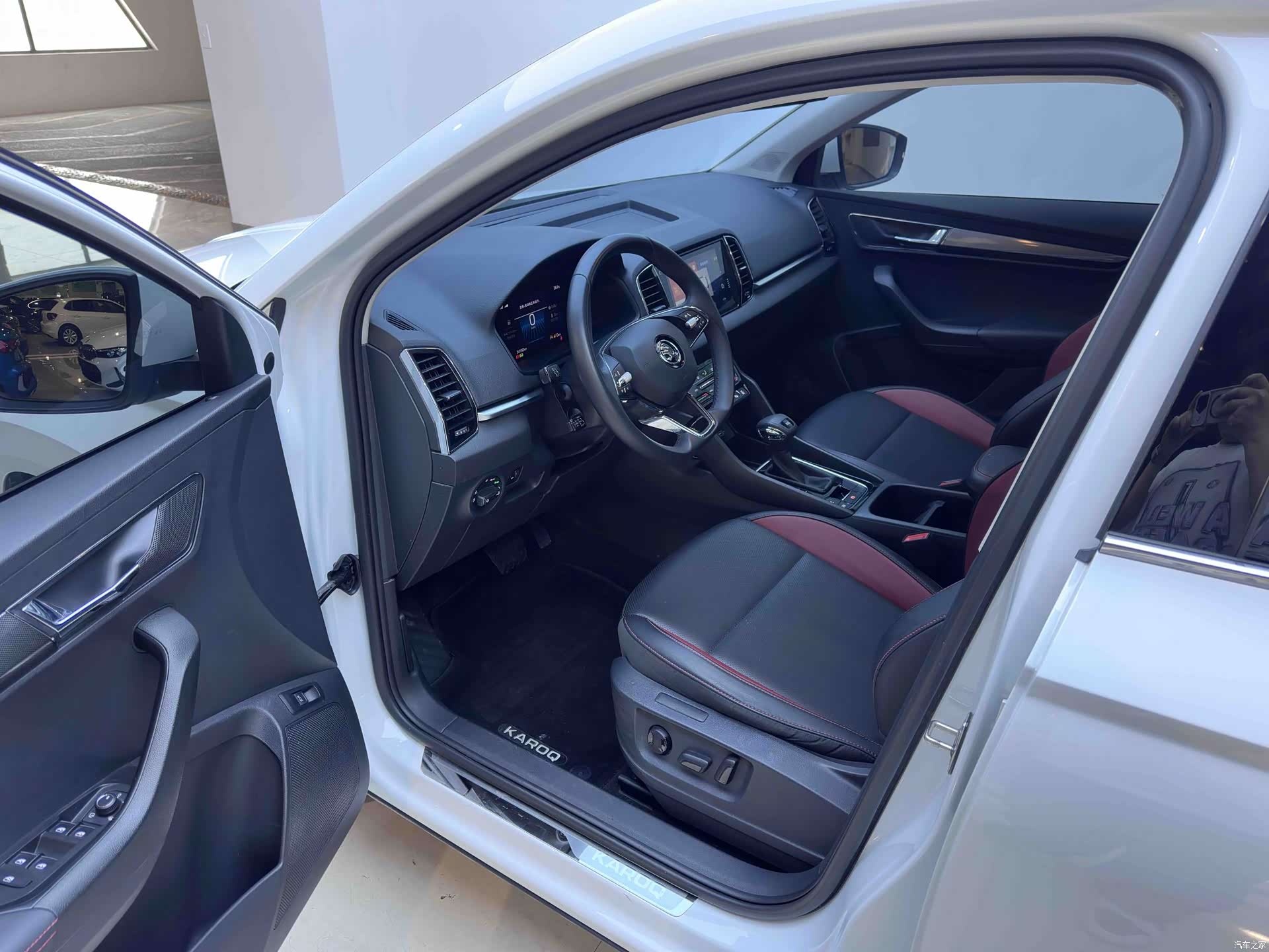 Skoda Karoq, 2023 10