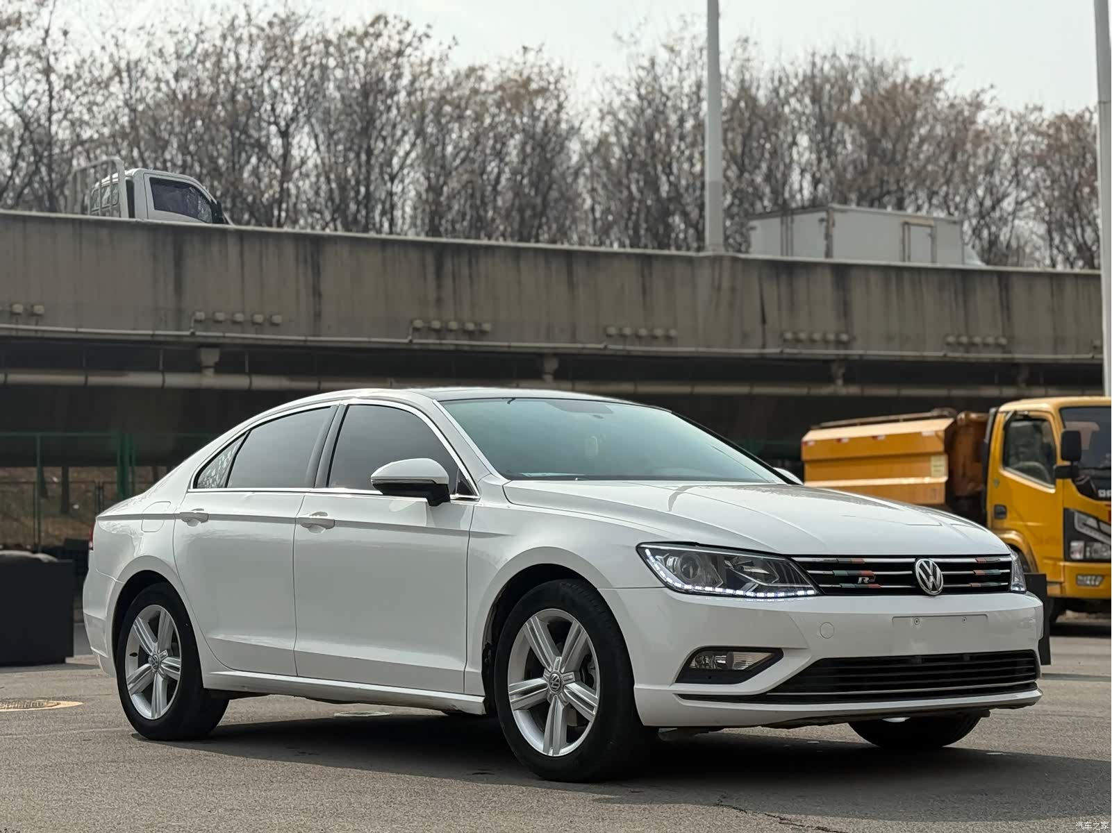 Volkswagen Lamando, 2018 3
