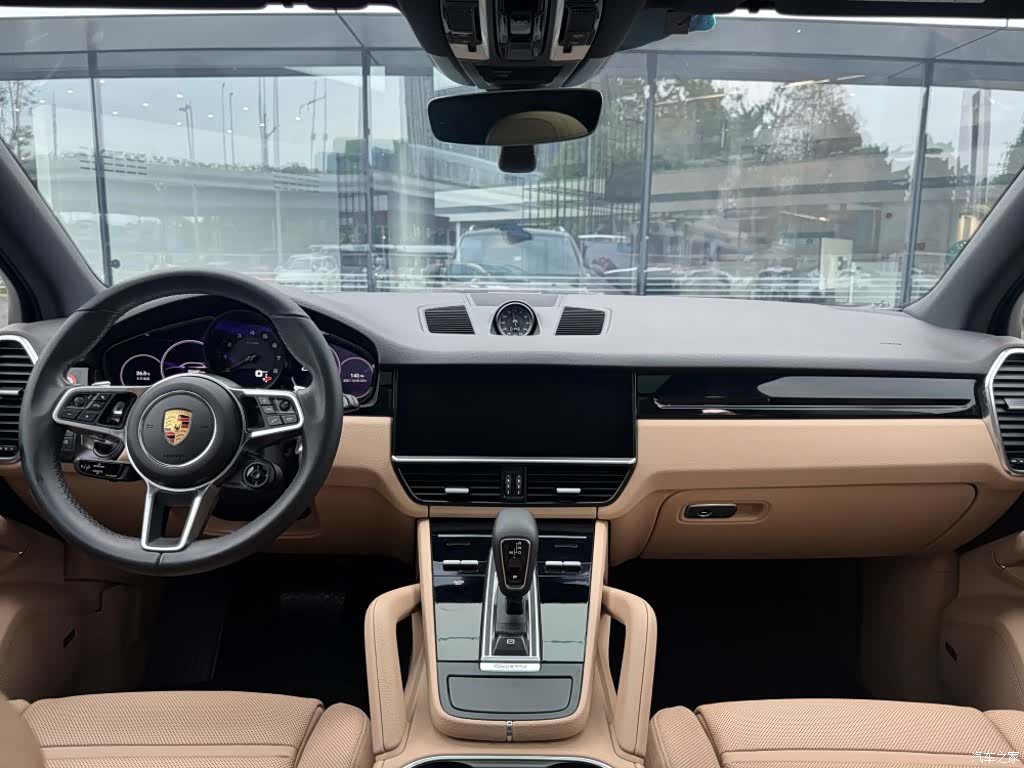 Porsche Cayenne, 2022 все фото