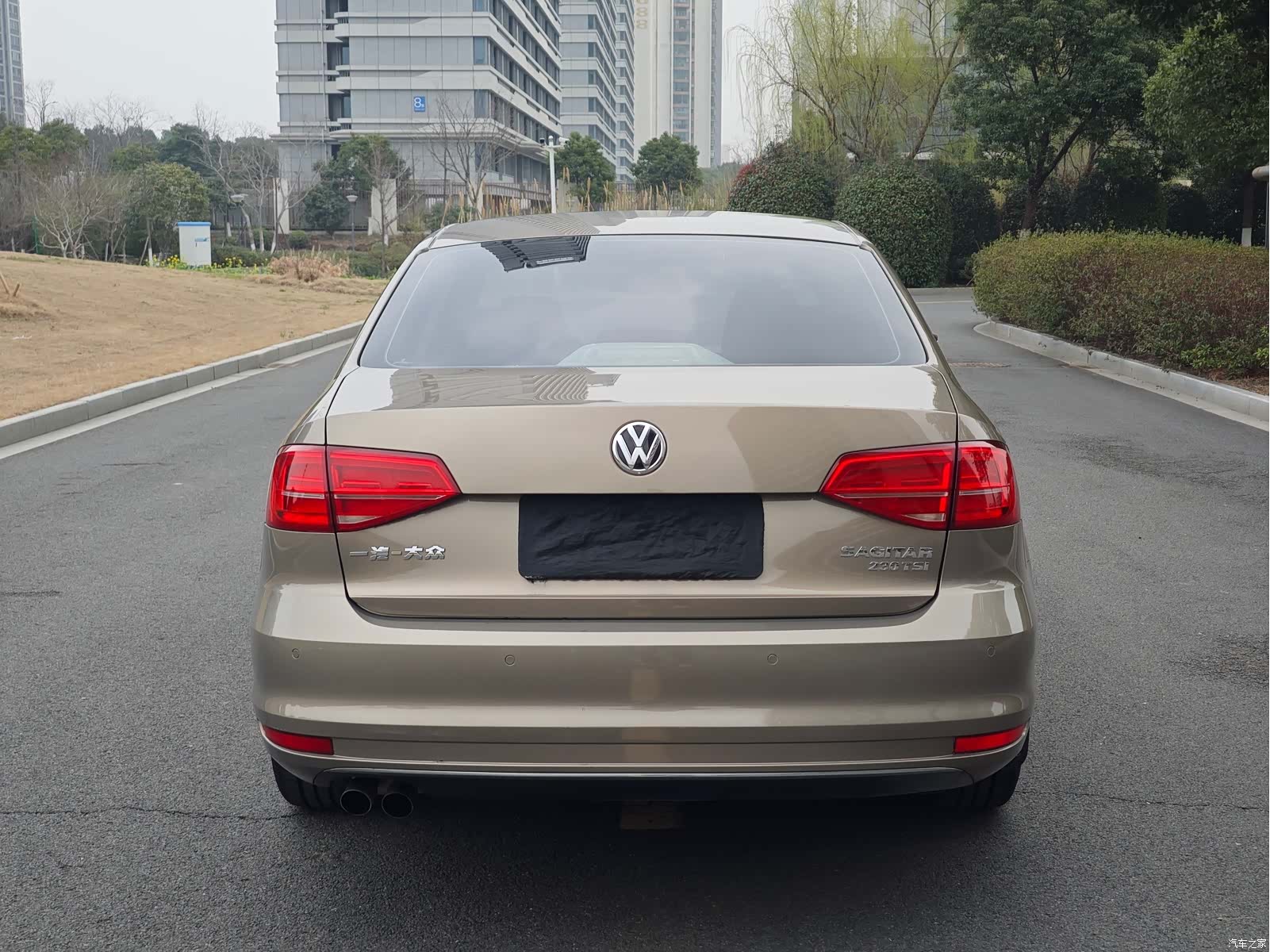 Volkswagen Sagitar, 2015 все фото