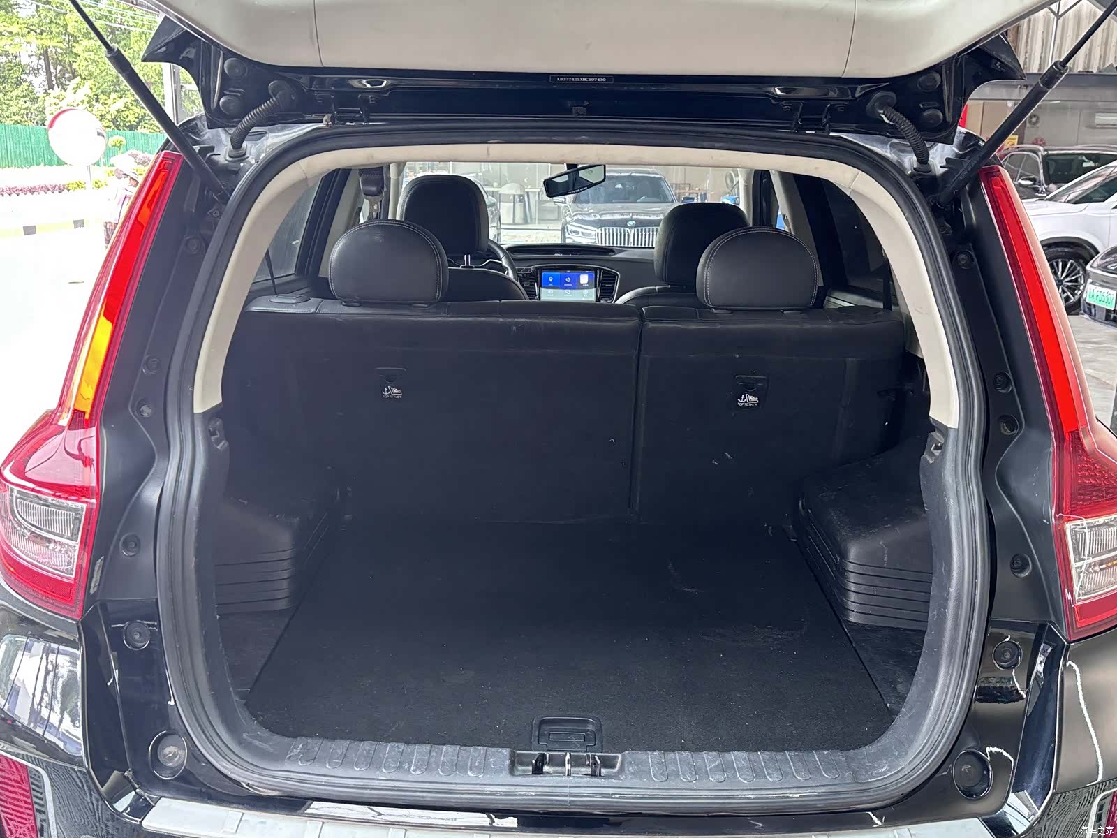 Geely X6, 2017 7