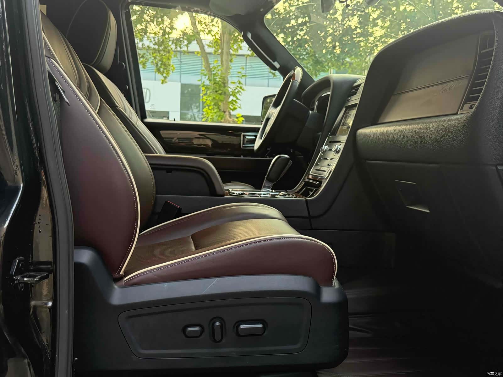 Lincoln Navigator, 2017 16