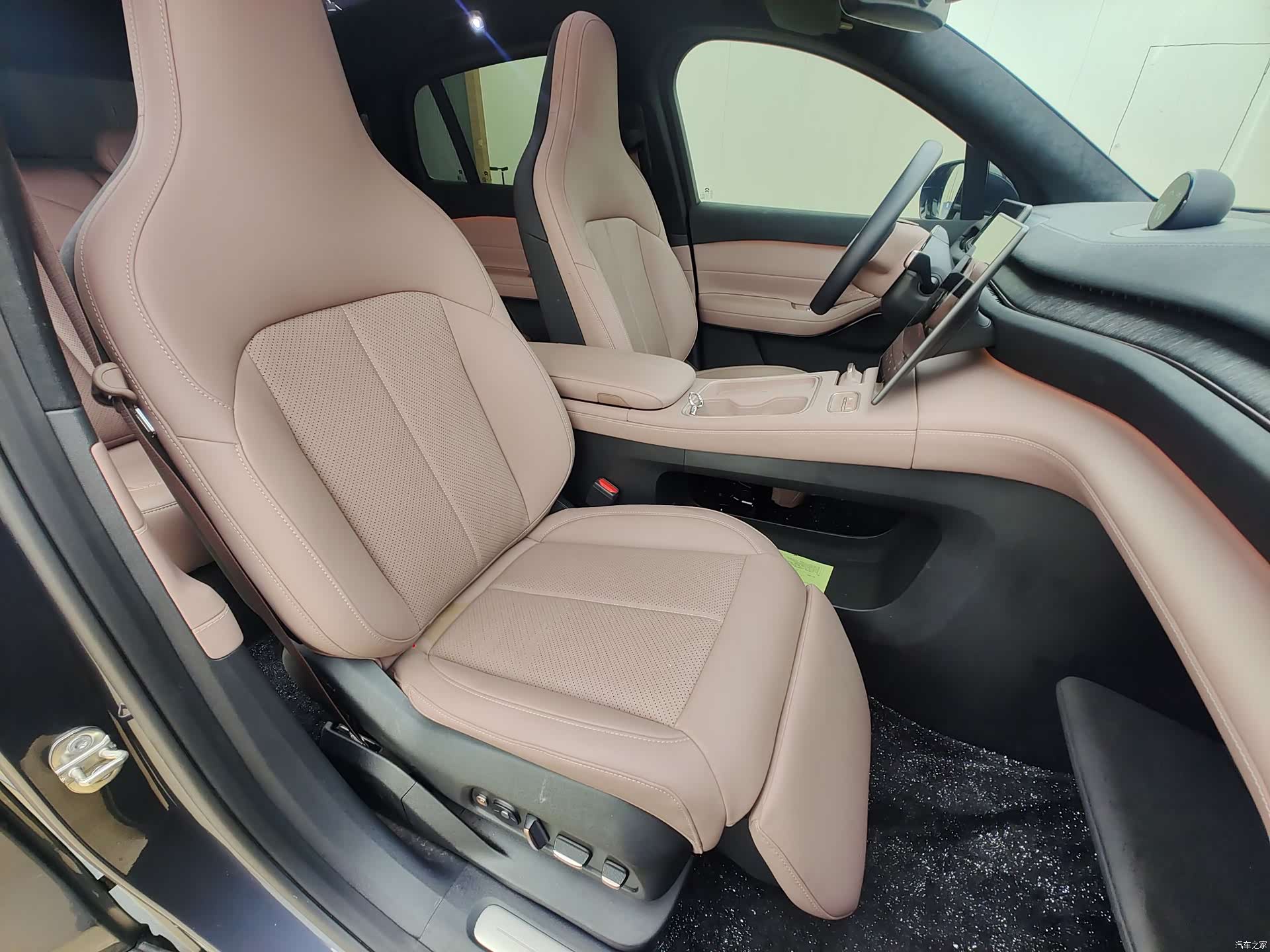 NIO EC6, 2025 22