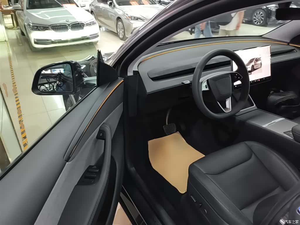 Tesla Model Y, 2025 16