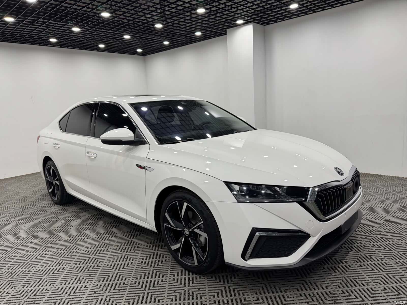 Skoda Octavia, 2022 1