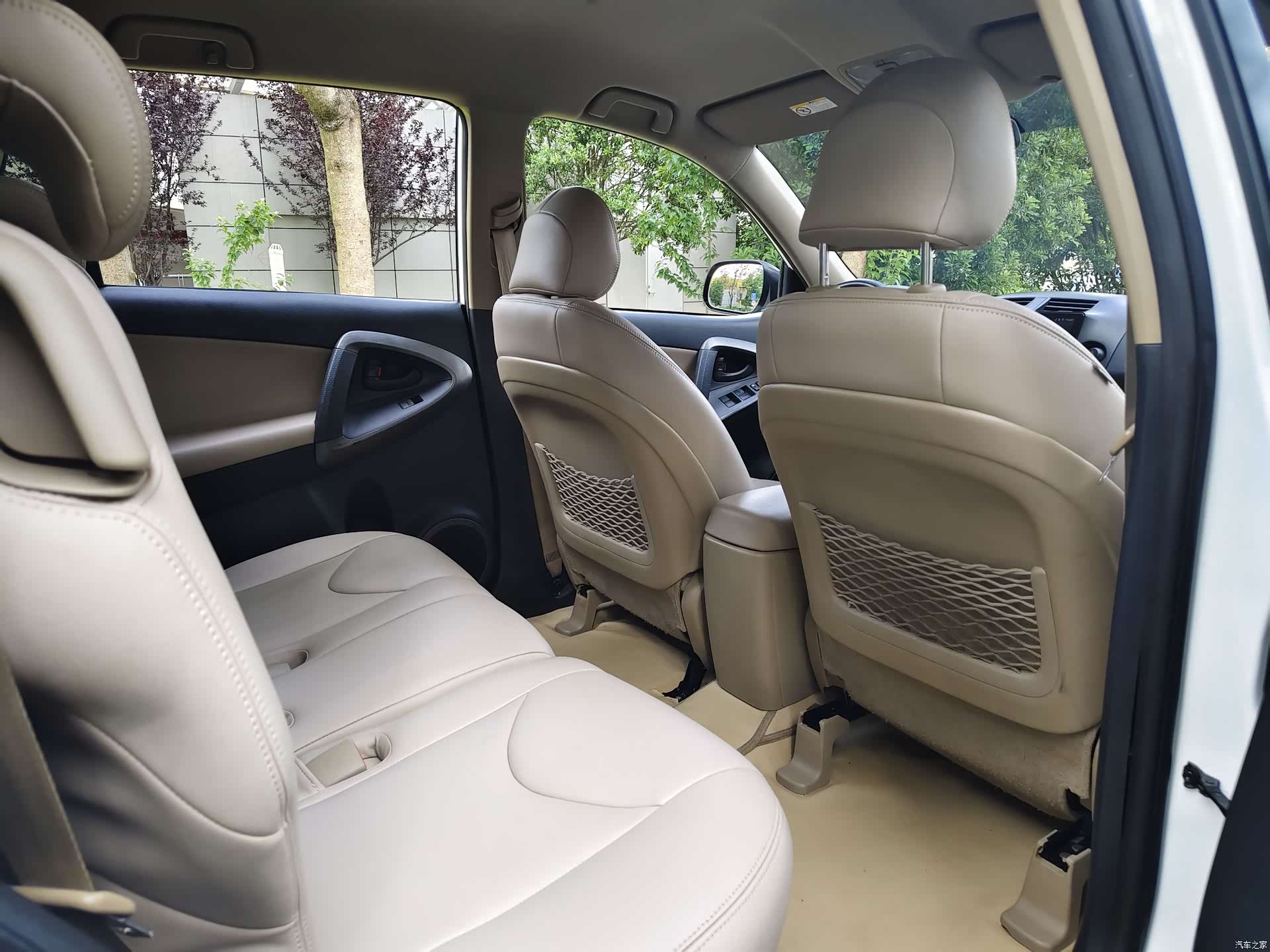 Toyota RAV4, 2012 6
