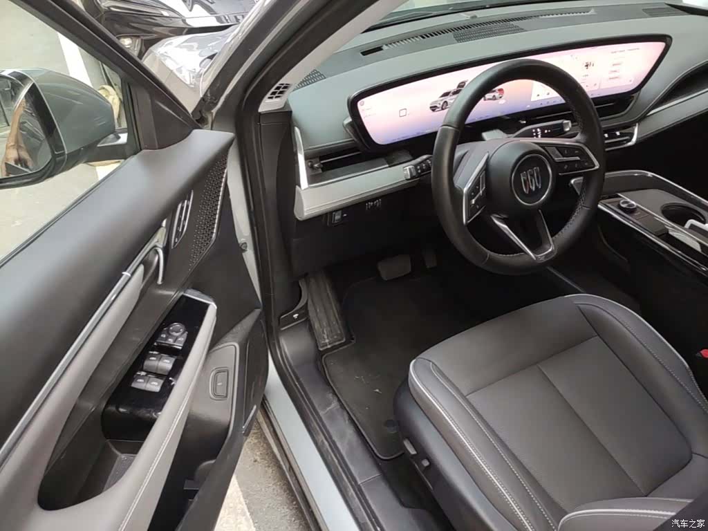 Buick E5, 2025 12