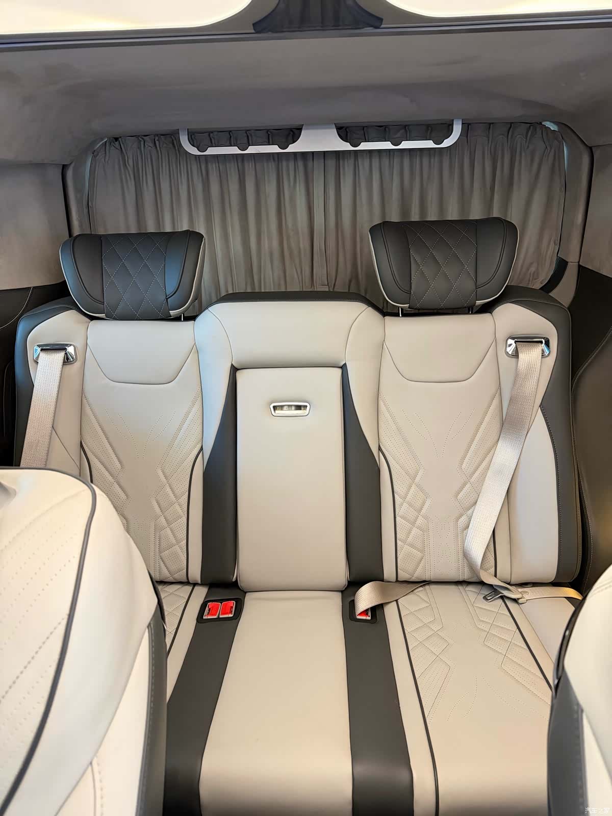 Ford Tourneo, 2022 11