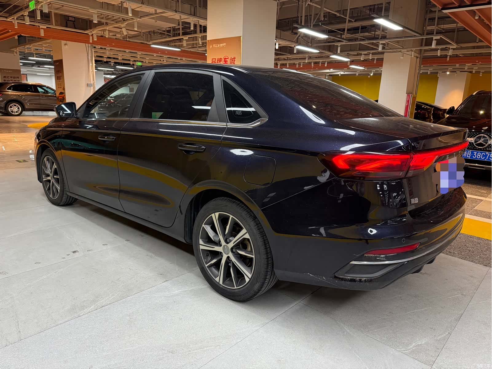 Geely Emgrand, 2021 17