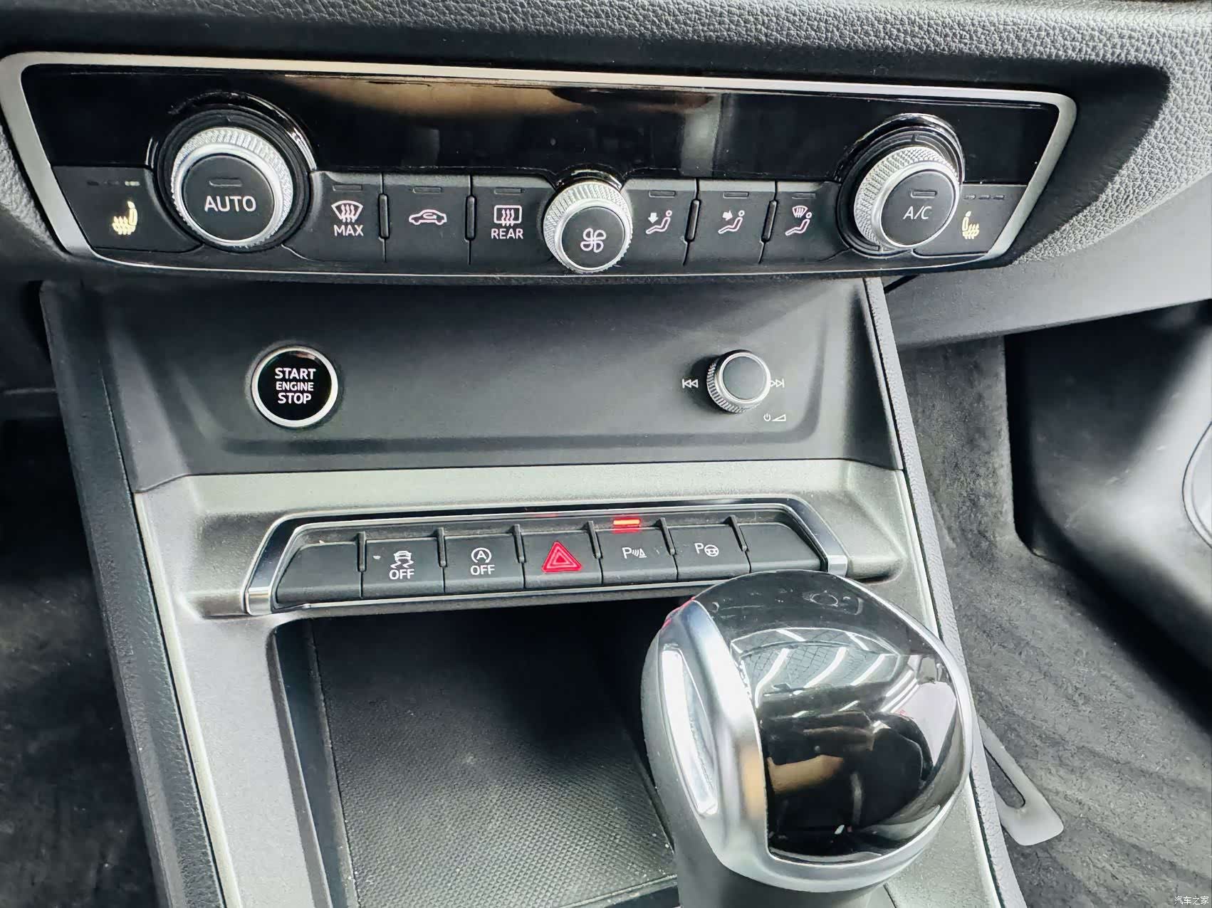 Audi Q3, 2022 все фото