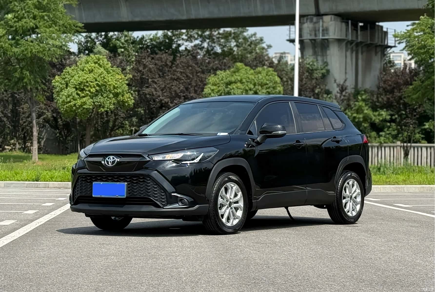 Toyota Frontlander, 2023 1