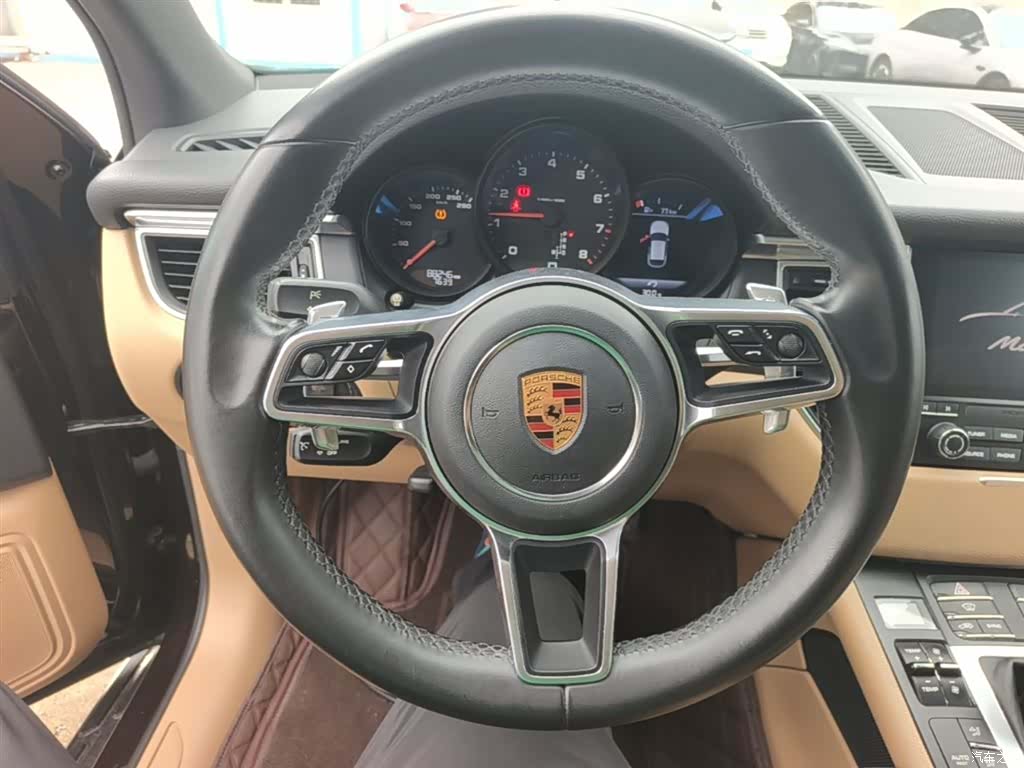 Porsche Macan, 2017 11