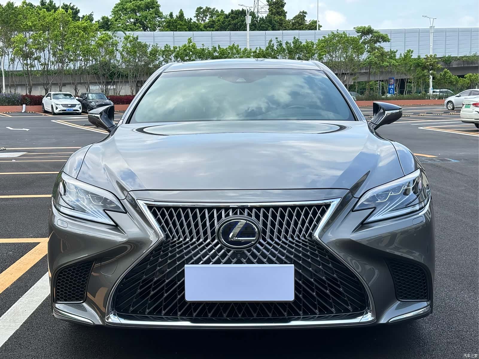 Lexus LS, 2020 2