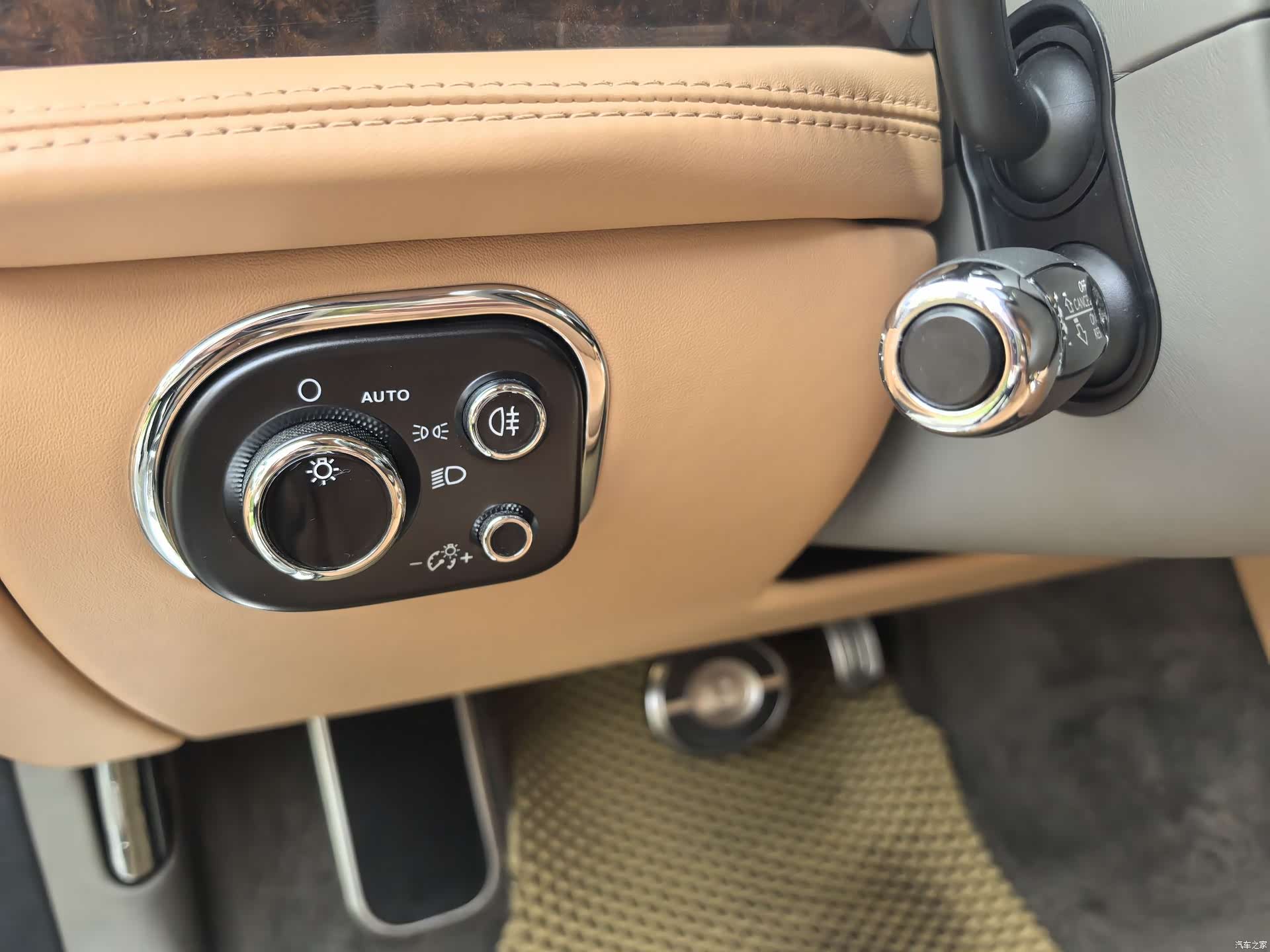 Bentley Mulsanne, 2015 44