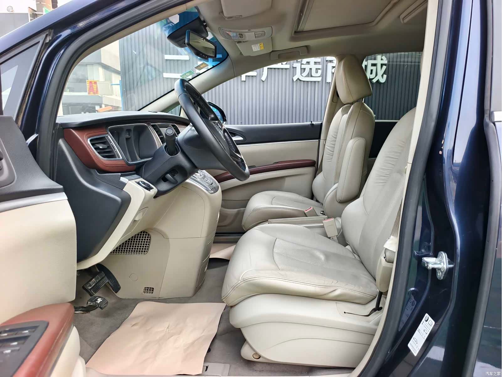 Buick GL8, 2016 15