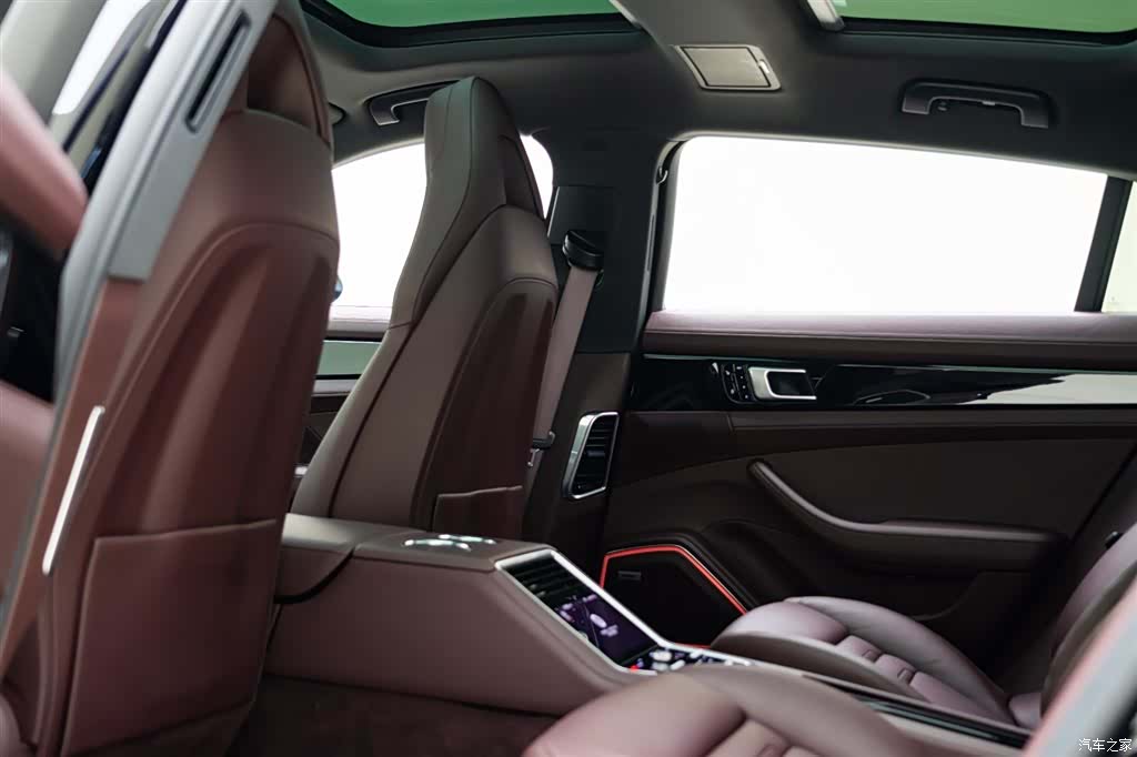 Porsche Panamera, 2018 10