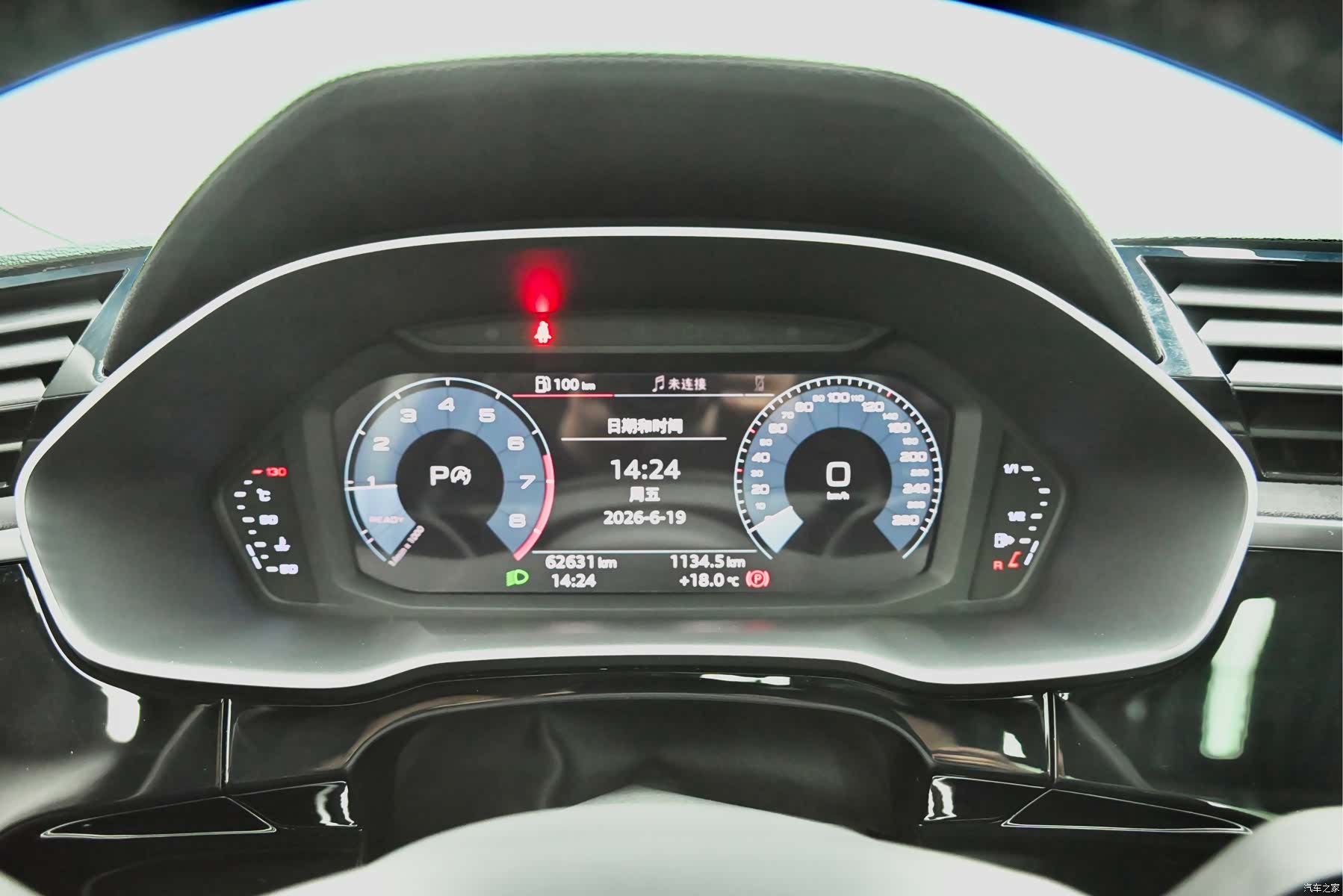 Audi Q3, 2019 все фото