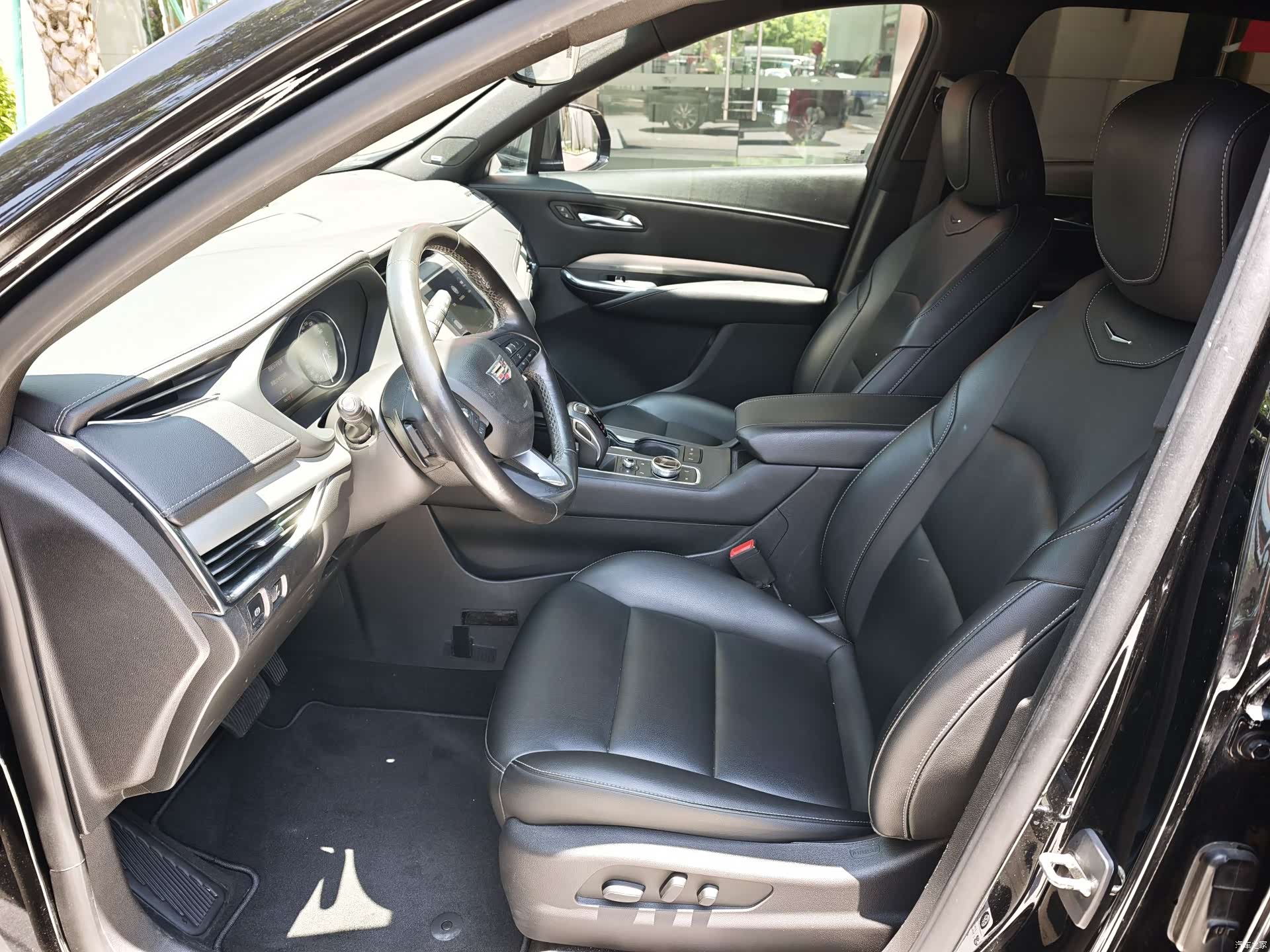 Cadillac XT4, 2019 8