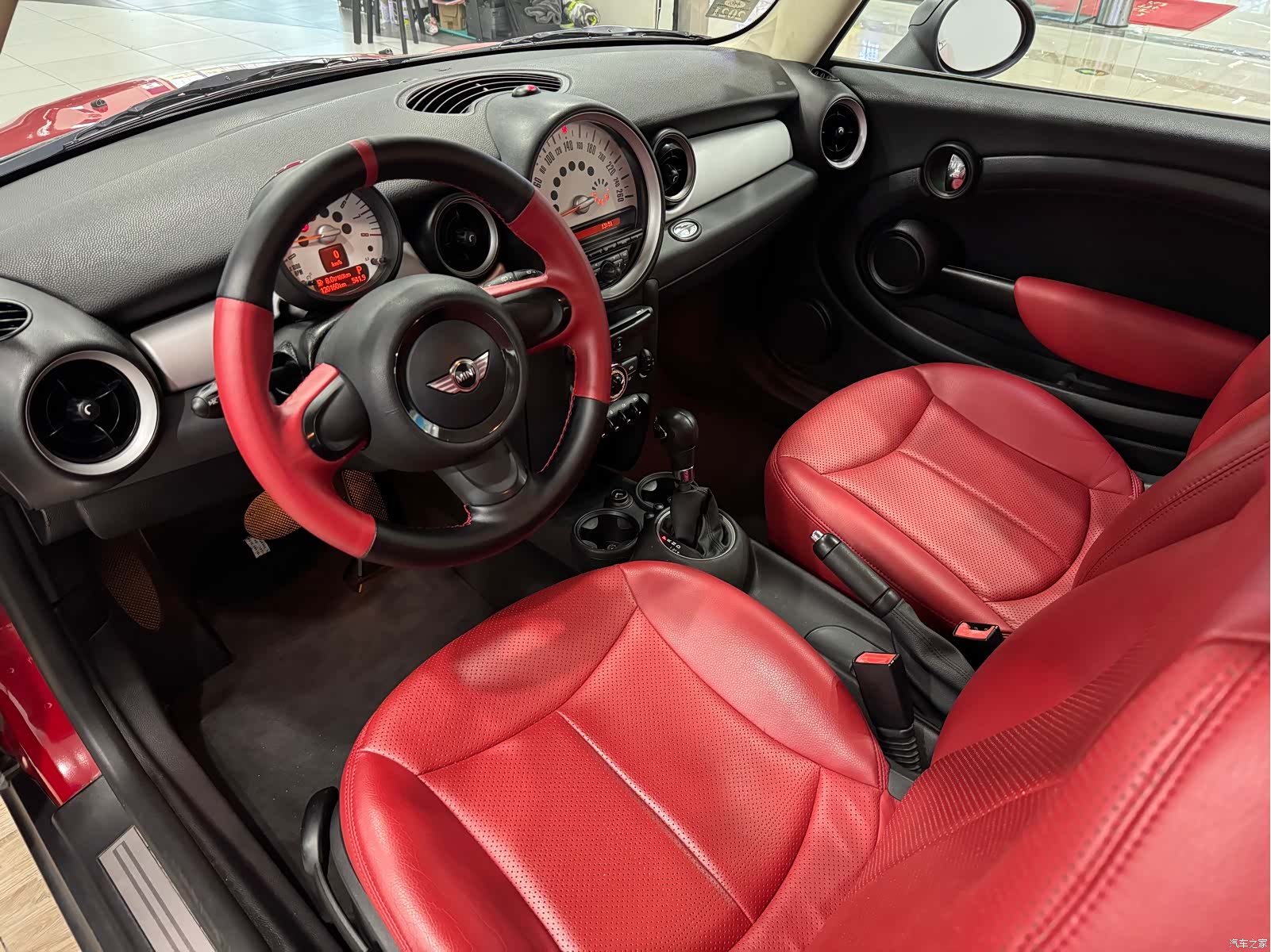 Mini ONE, 2011 6