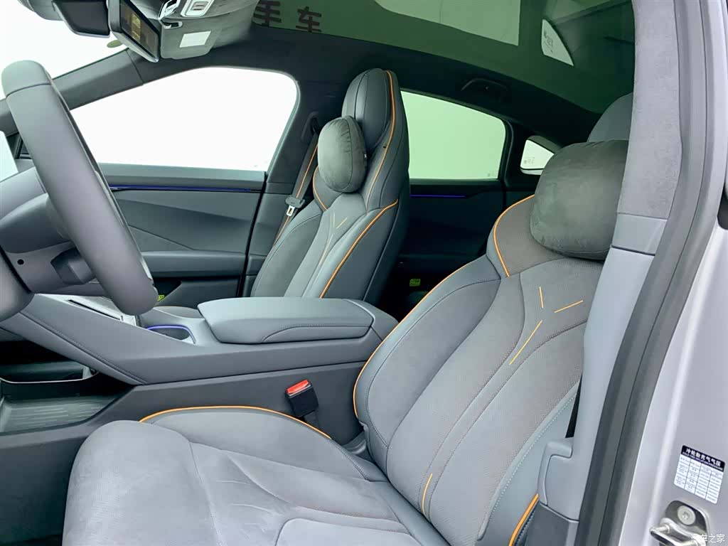 Xpeng P7, 2025 13
