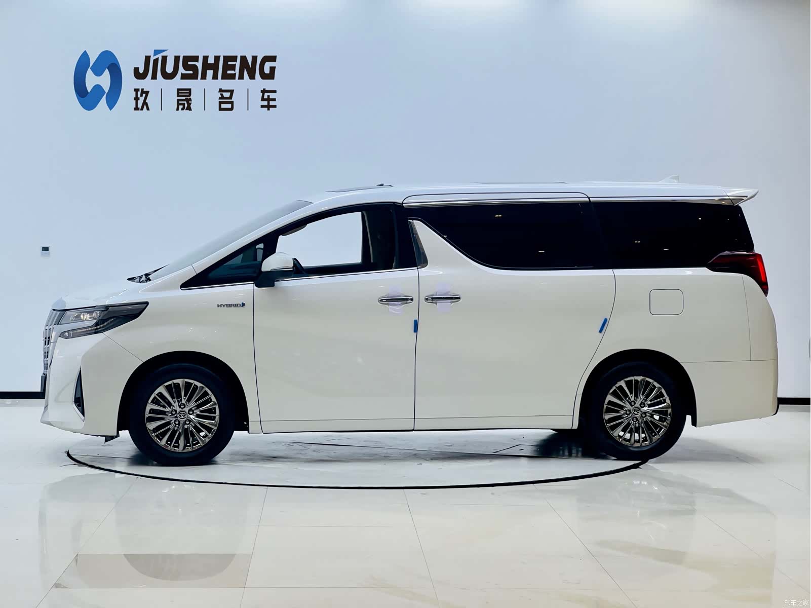 Toyota Alphard, 2021 3
