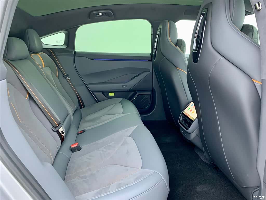 Xpeng P7, 2025 16
