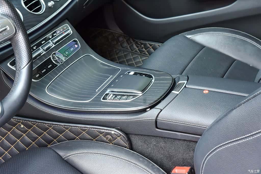 Mercedes-Benz E-Class, 2020 14