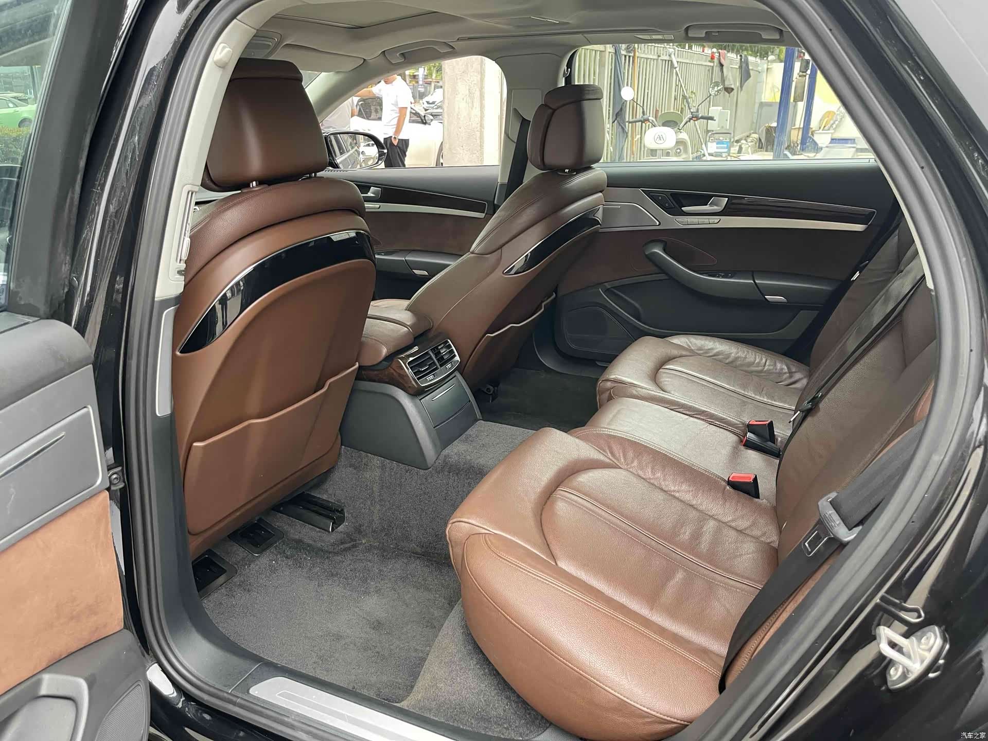Audi A8L, 2015 все фото