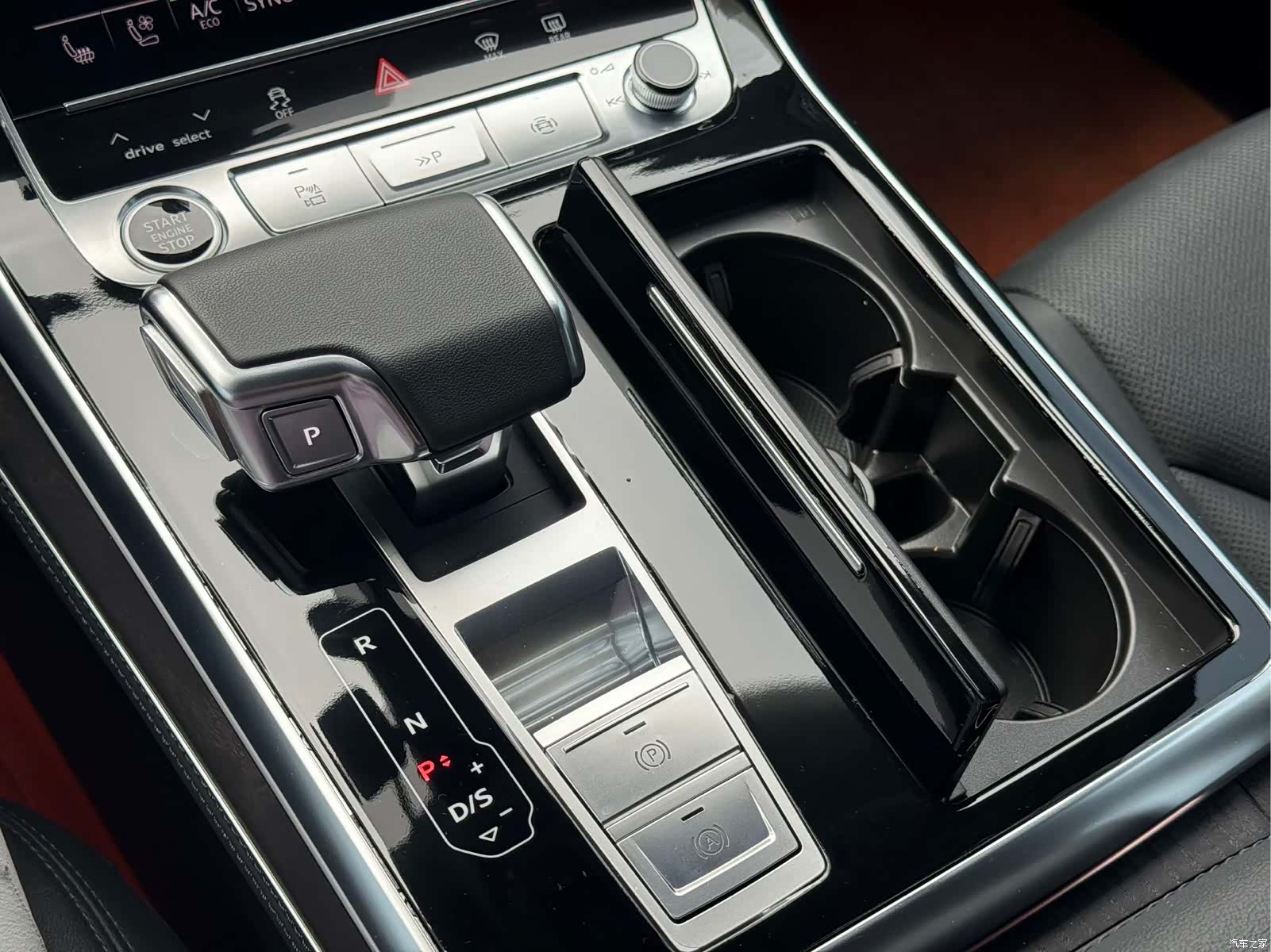Audi Q8, 2024 14