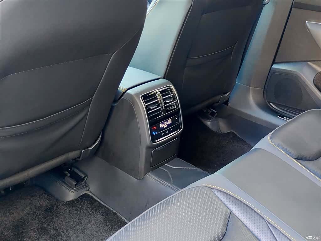 Volkswagen CC, 2025 9