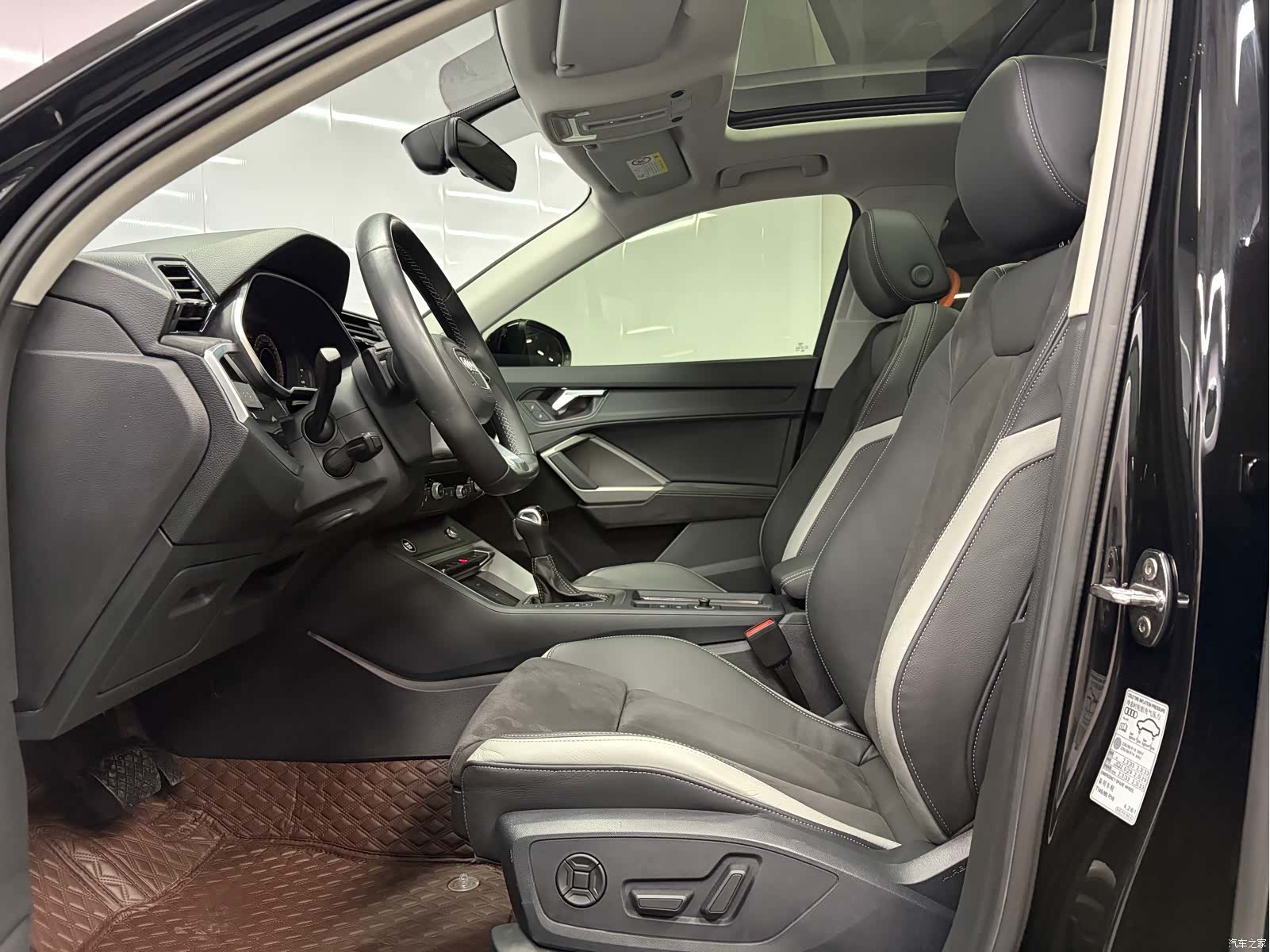 Audi Q3, 2022 4