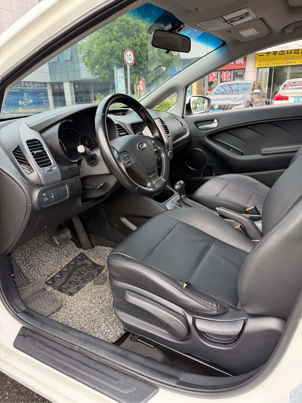 Kia K3, 2015 8
