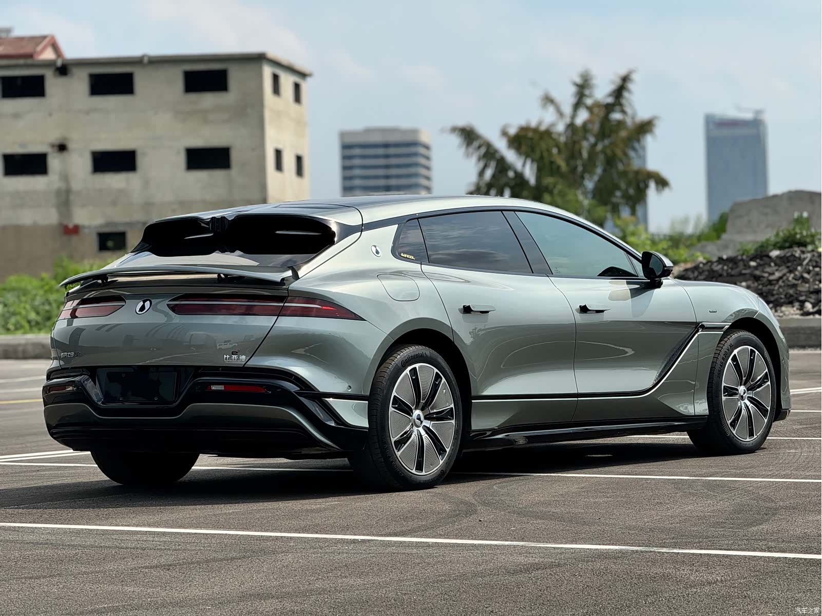 Denza Z9GT, 2024 4
