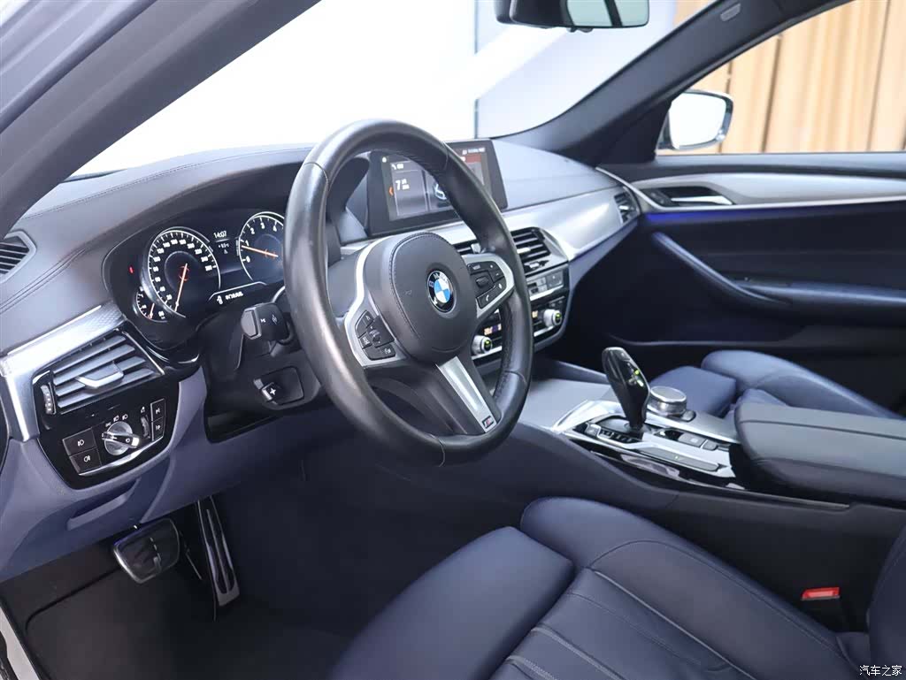 BMW 5 Series, 2018 11