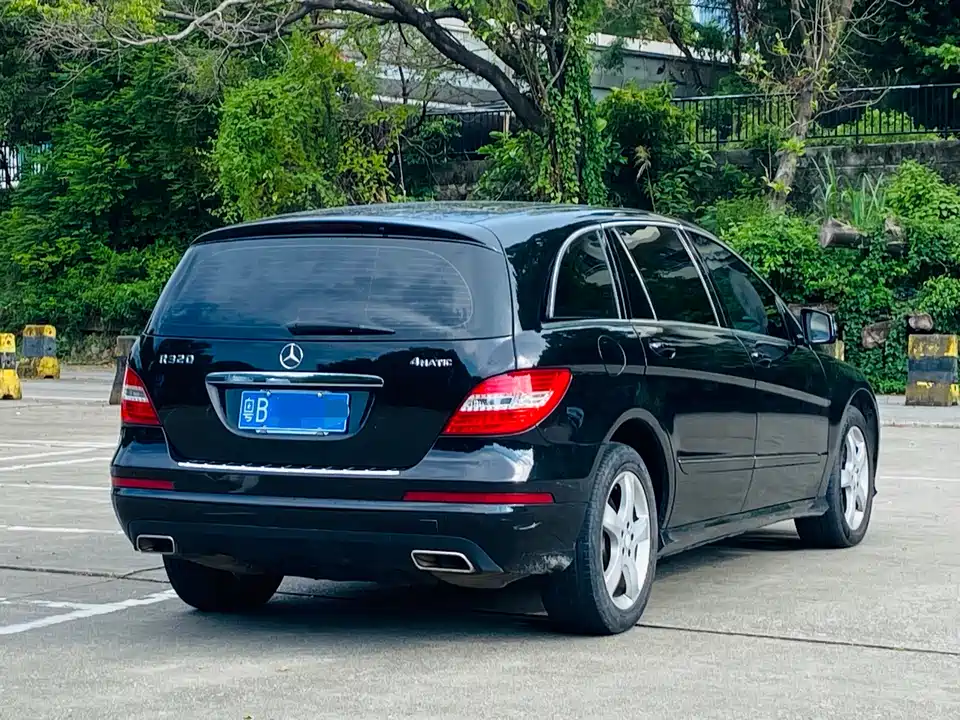 Mercedes-Benz R-class