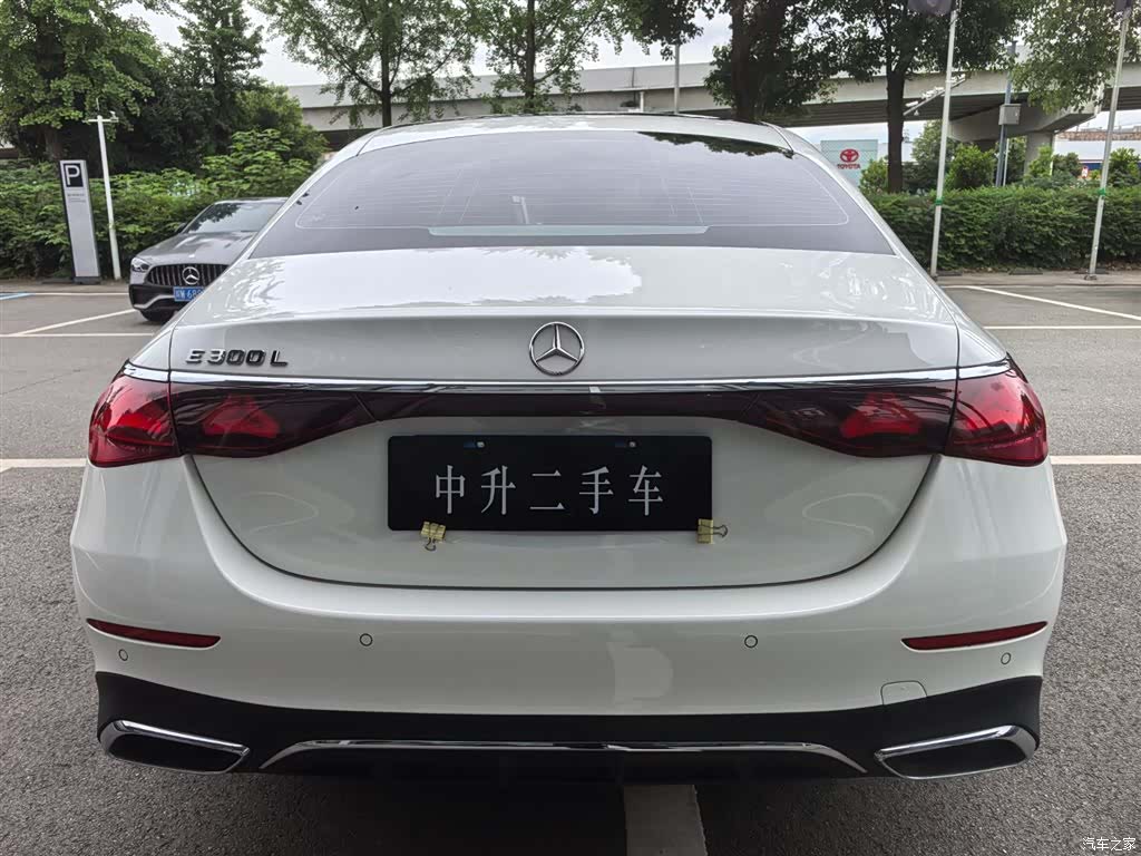 Mercedes-Benz E-Class, 2024 6