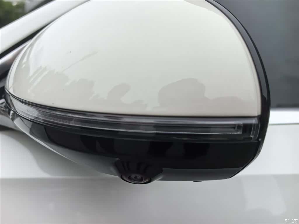 Mercedes-Benz E-Class, 2024 9