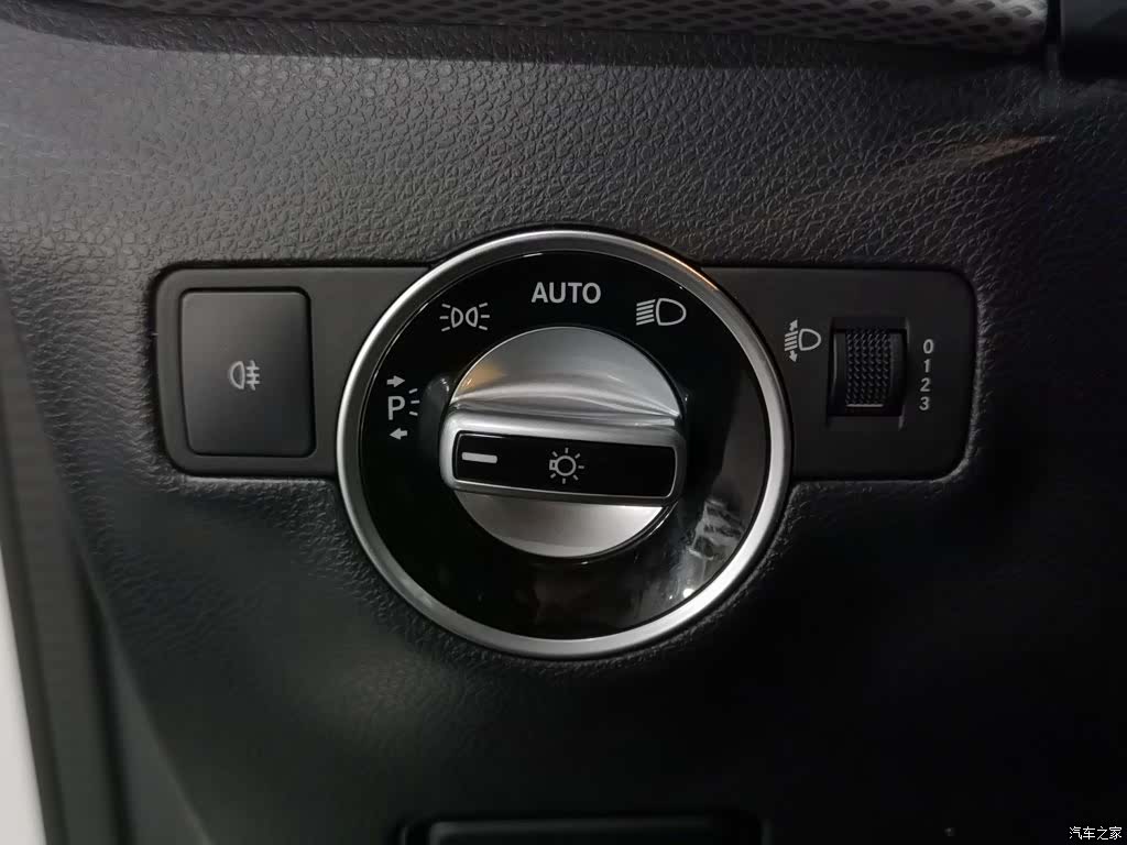 Mercedes-Benz B-Class, 2018 21
